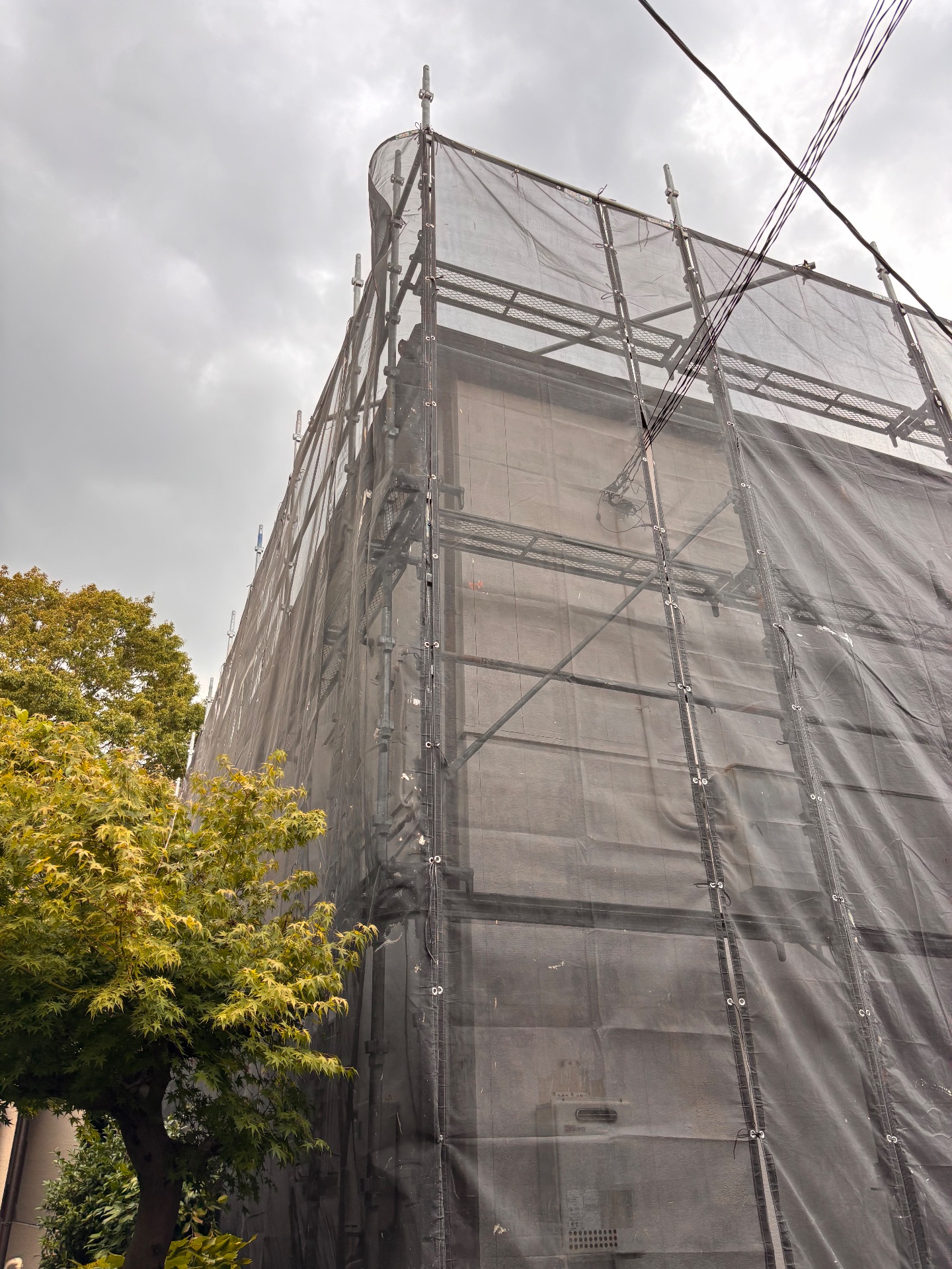 【足場】鎌倉市岩瀬にて仮設工事